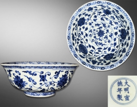 青花缠枝莲大碗