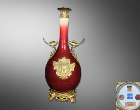霁红釉胆瓶（外饰鎏金