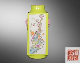 粉彩豆青釉花鸟纹四方