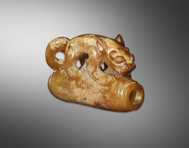 白玉圆雕虎纹管形饰